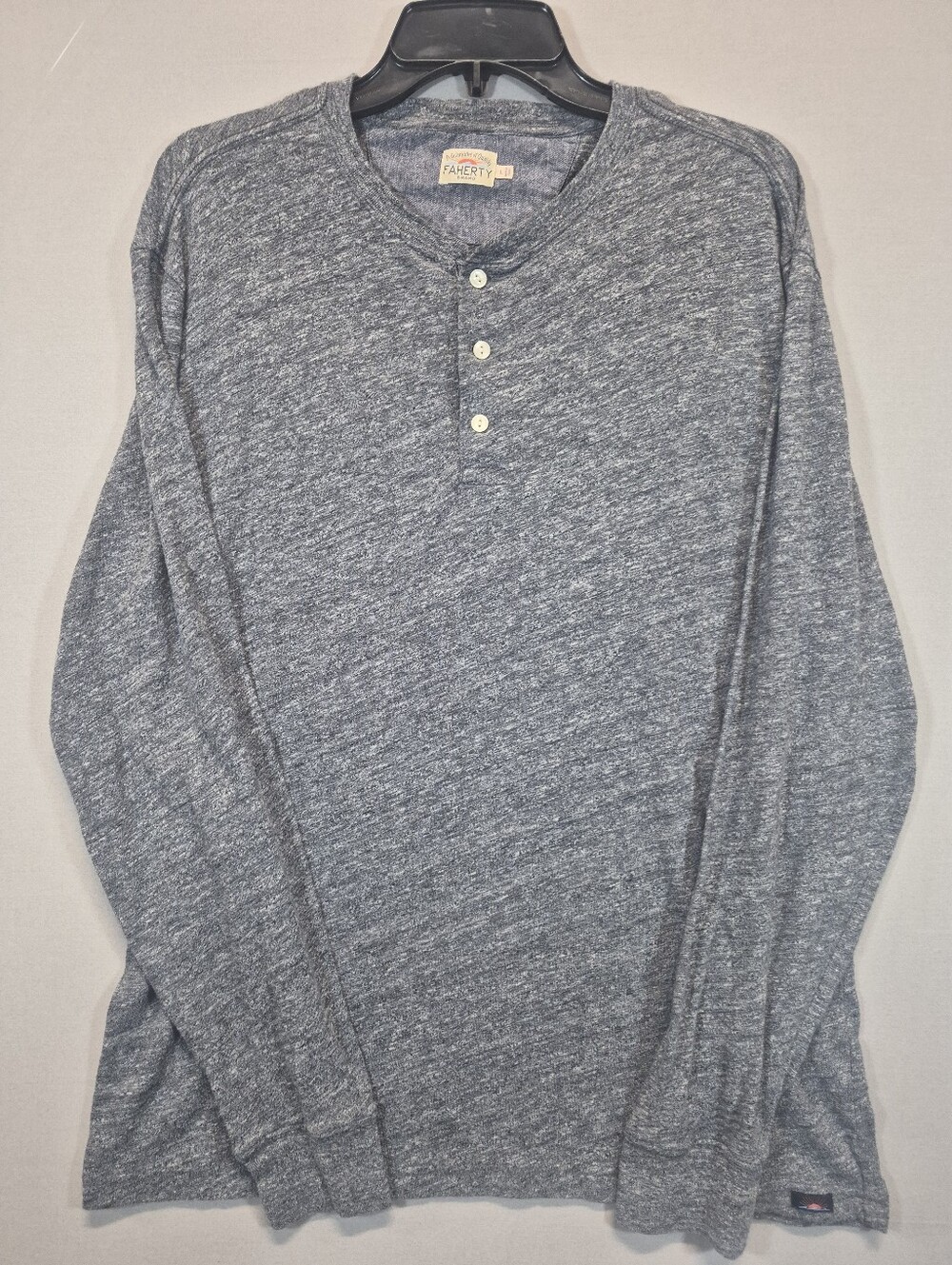 Faherty Brand Long Sleeve Henley Shirt Men's Large Gray Slub Knit Casual Cotton